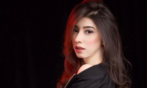 اداکارائیں &rsquo;جسم فروش&lsquo; نہیں، مریم نفیس کا ملاقات کی پیش کش کرنے والے کو کرارا جواب