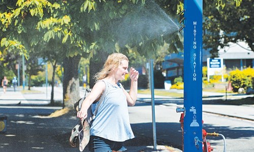 Record-smashing heat forecast as scorcher bakes US, Canada