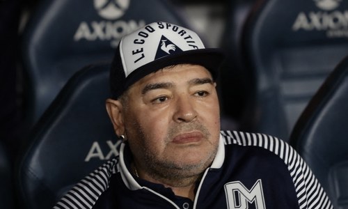 Maradona&rsquo;s doctor questioned in star&rsquo;s death