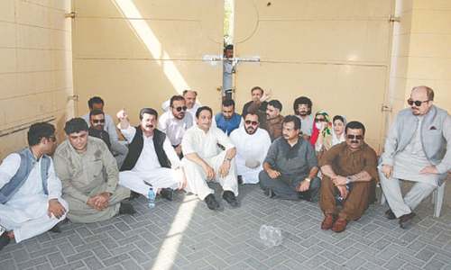 PTI, MQM-P boycott PA after speaker bars eight lawmakers from attending session PTI, MQM-P boycott PA after speaker bars eight lawmakers from attending session