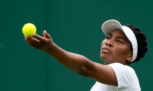 Venus rises to 90th Wimbledon win in 90th major