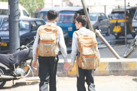 &lsquo;School bags should be 10pc of body weight&rsquo;