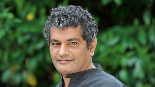 Who would have thought KE would have Twitter chuckling at its response to Mohammed Hanif's tweet?