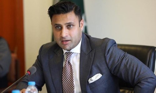 Zulfi Bukhari serves defamation notice on Pindi commissioner