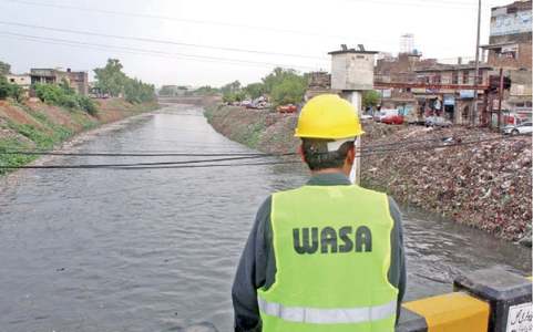 Water level in Leh Nullah rises