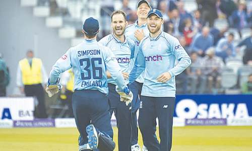 England beat Pakistan to wrap up ODI series England beat Pakistan to wrap up ODI series