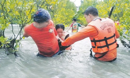 Philippines evacuates thousands as monsoon rains flood Manila