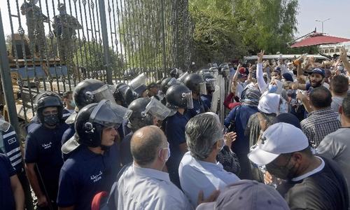 Clashes erupt in Tunisia after PM’s ouster Clashes erupt in Tunisia after PM’s ouster
