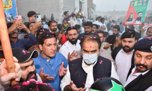 PTI MPA Nazir Chohan arrested in Lahore in connection with Shahzad Akbar's complaint PTI MPA Nazir Chohan arrested in Lahore in connection with Shahzad Akbar's complaint