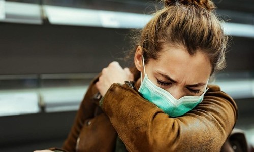 کووڈ کی ابتدائی علامات ہر عمر کے گروپس میں مختلف ہوسکتی ہیں، تحقیق