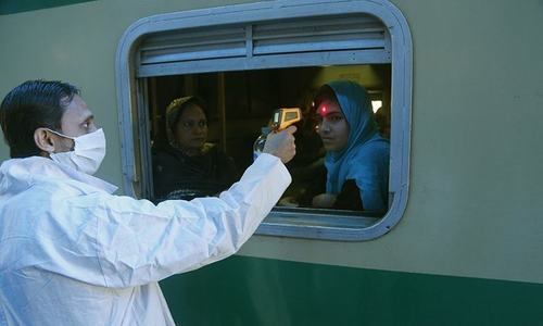Unvaccinated people face train travel ban from Oct 1