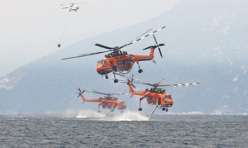 Greeks battle to protect town from ferocious blaze