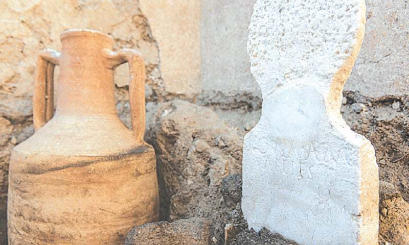 Archaeologists find skeleton, evidence of Greek language in Pompeii Archaeologists find skeleton, evidence of Greek language in Pompeii