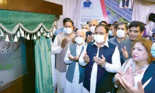 CM lays foundation of Rs4.23bn Shahkam Chowk flyover