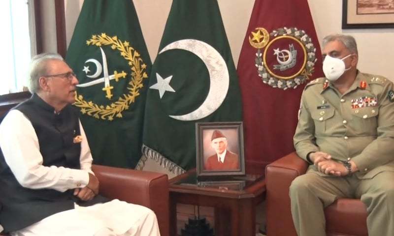 In visit to GHQ, President Alvi acknowledges army's 'unparalleled contribution and sacrifices' In visit to GHQ, President Alvi acknowledges army's 'unparalleled contribution and sacrifices'