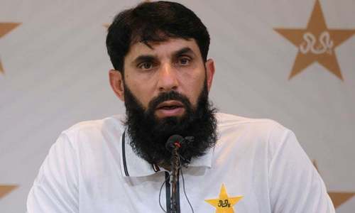 Pakistan head coach Misbahul Haq tests positive for Covid-19