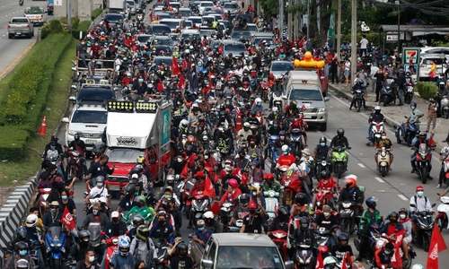 Protest on wheels in Thai capital seeks govt&rsquo;s ouster