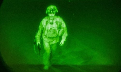 افغانستان چھوڑنے والے آخری 'امریکی فوجی' کا سوویت یونین کے انخلا سے موازنہ