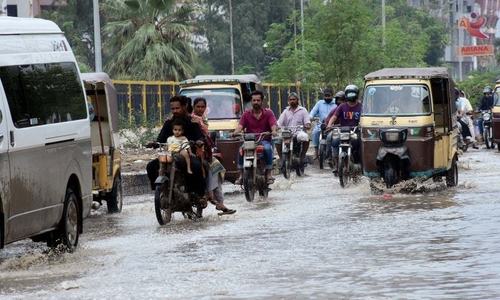 Four more electrocuted as rain continues to lash Karachi