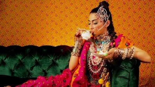 Meesha Shafi brings her electro pop A game with new single 'Hot Mango Chutney Sauce'