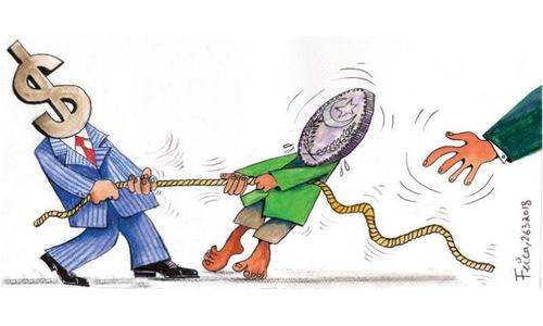 روپے کی تیزی سے گھٹتی قدر کی کیا وجوہات ہیں؟