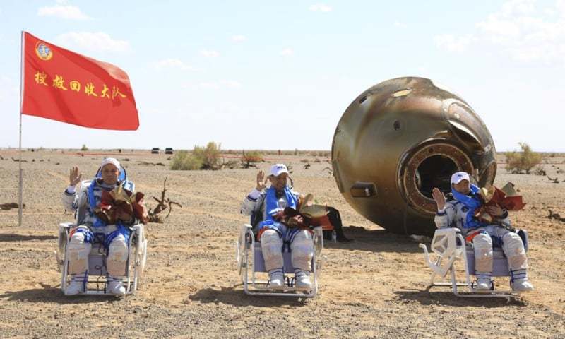 Chinese astronauts return to earth after 90-day mission