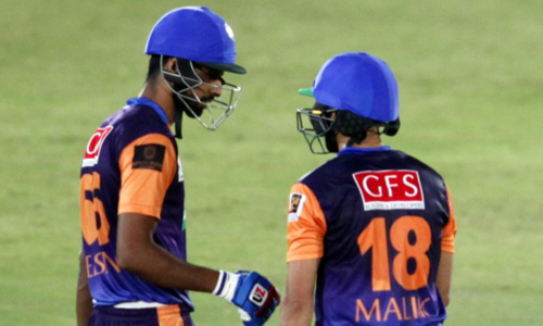 Magnificent Malik stars as CP roar back into contention