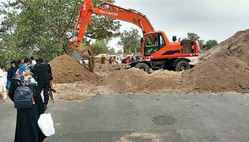 Trench dug up on GT Road to prevent TLP march