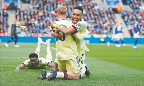 Chelsea profit as Liverpool held, City beaten
