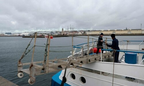 UK threatens to trigger EU dispute tool over fishing row with France