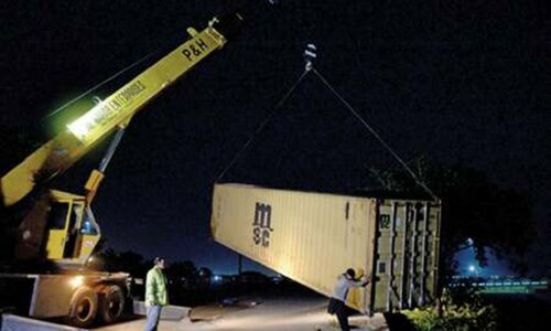 Roads in Pindi begin to open as TLP, govt reach agreement