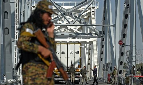 Uzbek traders learn to do business with Taliban