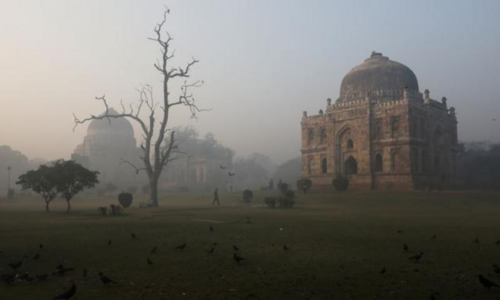 Indian capital still trapped under blanket of toxic air
