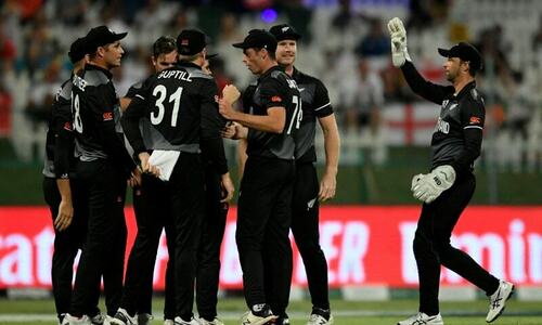 New Zealand beat England by 5 wickets to reach T20 World Cup final for the first time