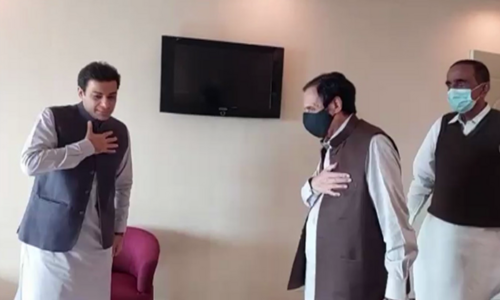 Hamza meets Pervaiz Elahi during hospital visit in Lahore to inquire about Shujaat's health