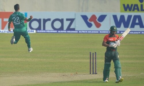 Twitter celebrates as fan-favourite Shahnawaz Dahani takes wicket in 1st over of international career