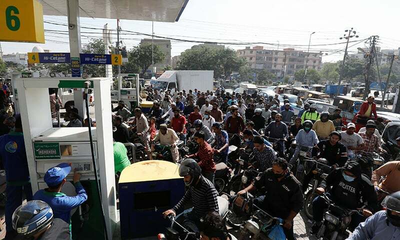 Petrol dealers call off nationwide strike after talks with govt Petrol dealers call off nationwide strike after talks with govt