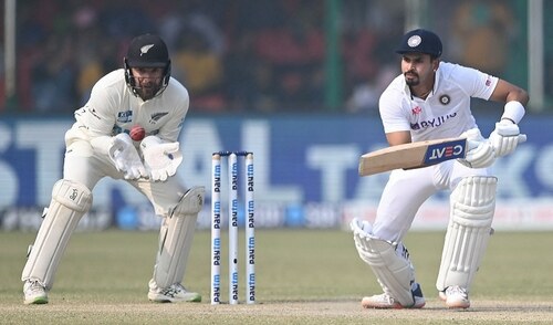 Ind vs NZ: Debutant Iyer stablises hosts after collapse against Kiwis