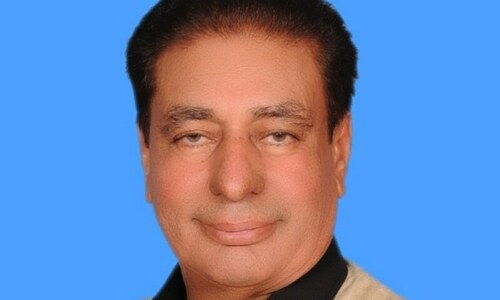 PTI issues notice to Riaz Fatyana for &lsquo;vilifying&rsquo; two cabinet members