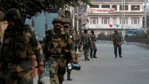 Indian villagers burn army vehicles as soldiers kill 15 in Nagaland, fearing rebels