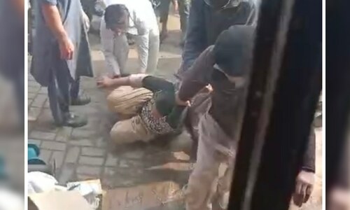 Five men arrested for beating, stripping four women in Faisalabad market
