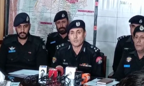 2 suspects arrested for filming, blackmailing and raping 2 sisters in Quetta 2 suspects arrested for filming, blackmailing and raping 2 sisters in Quetta