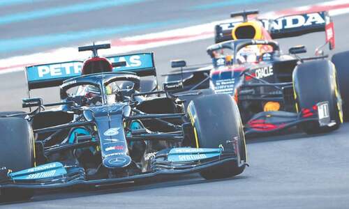First blood to Hamilton in Abu Dhabi GP
