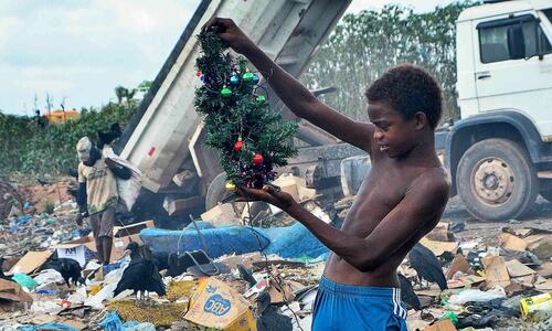 Christmas tree turns symbol of hope at Brazil dump