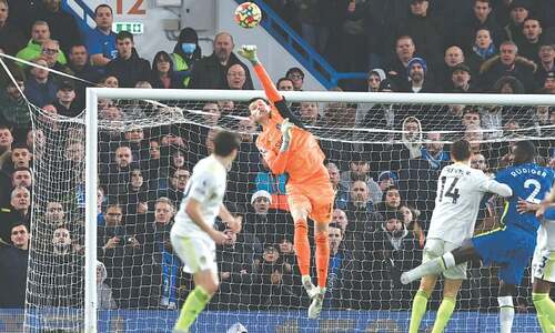 Leicester thrash sorry Newcastle, West Ham held by Burnley