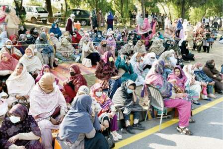 SC continues hearing on review petitions of sacked employees