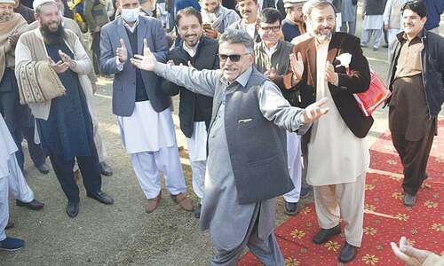 Apex court reinstates thousands of sacked employees Apex court reinstates thousands of sacked employees