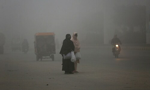 Community takes up cudgels against smog by monitoring air quality in Lahore