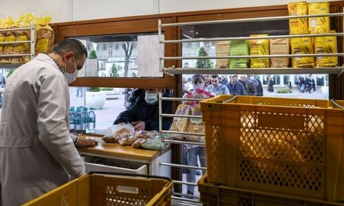 'People keep coming': Crisis-hit Turks queue for bread