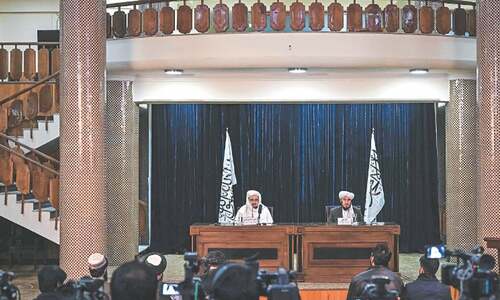 Taliban bar women from long trips without male escort Taliban bar women from long trips without male escort